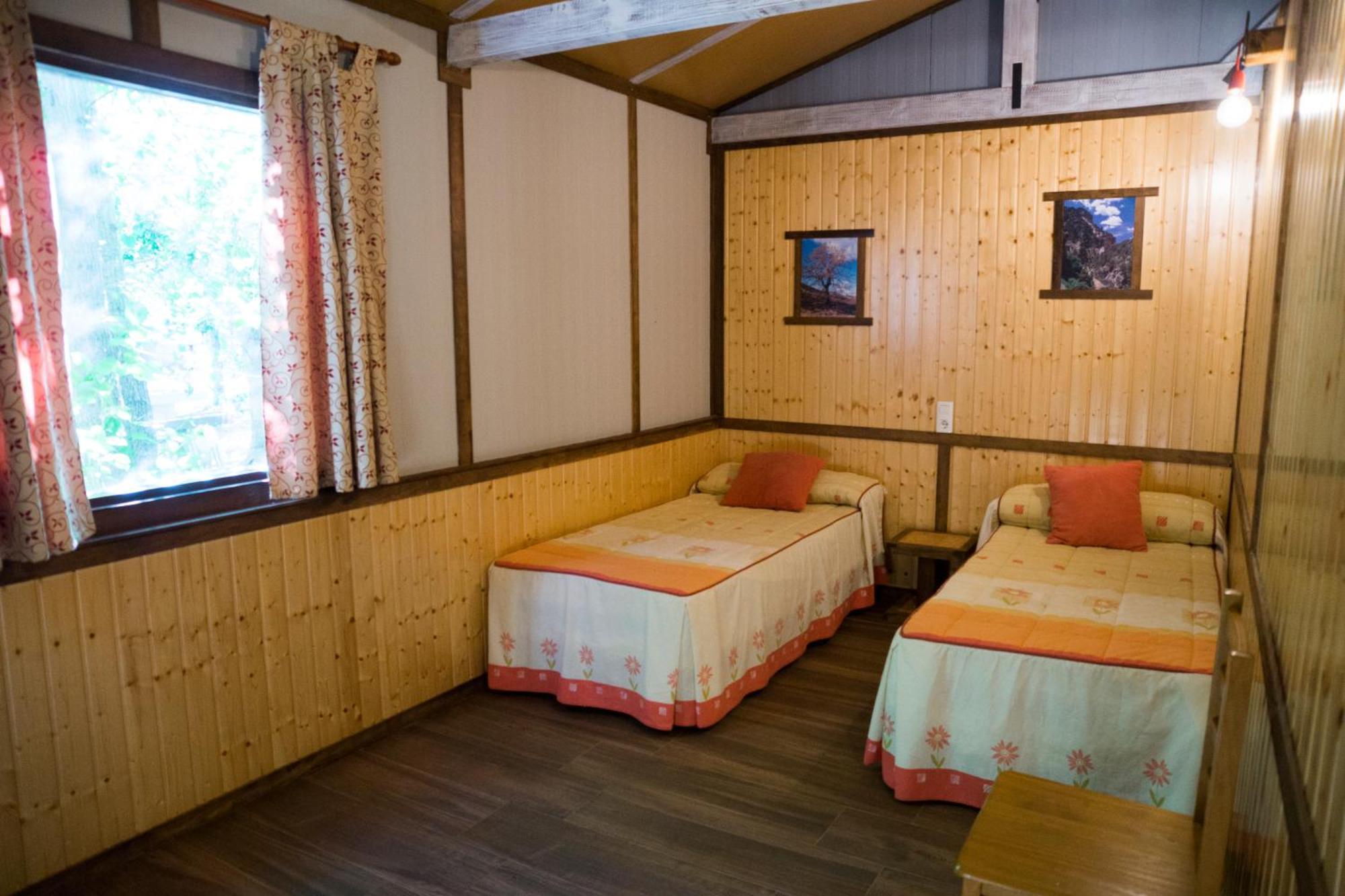 Casas Rurales Vado Del Rio Tus Cortijo Prados Exterior foto
